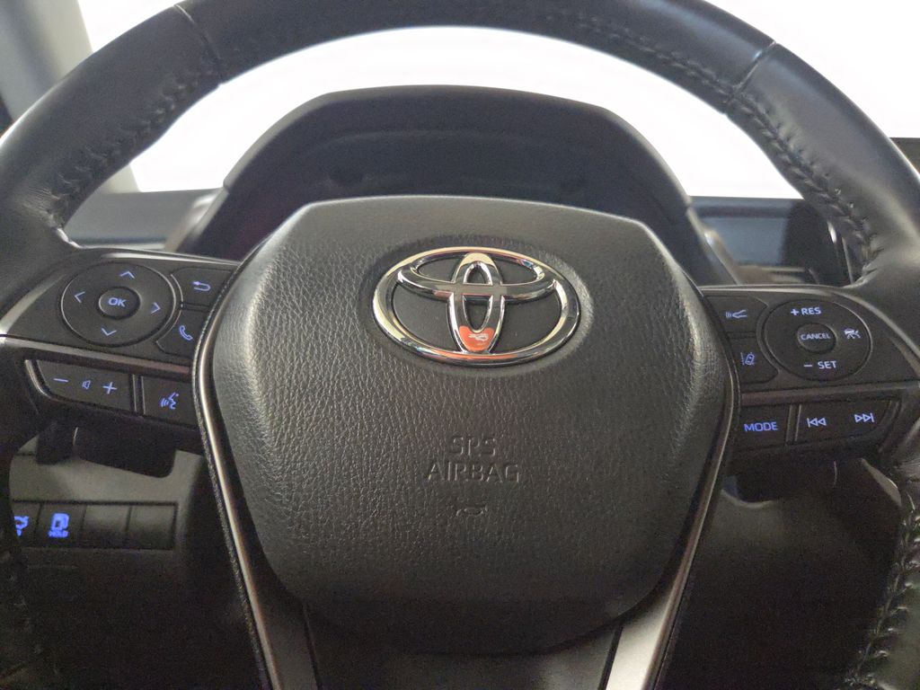 2021 Toyota Camry Hybrid SE photo 18
