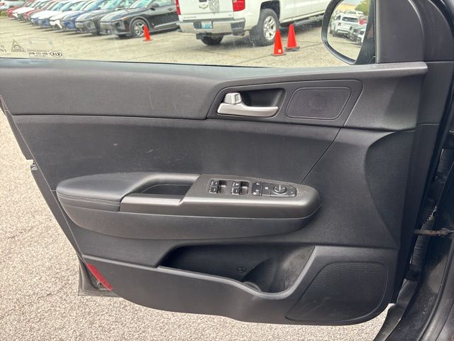 2019 Kia Sportage LX photo 17