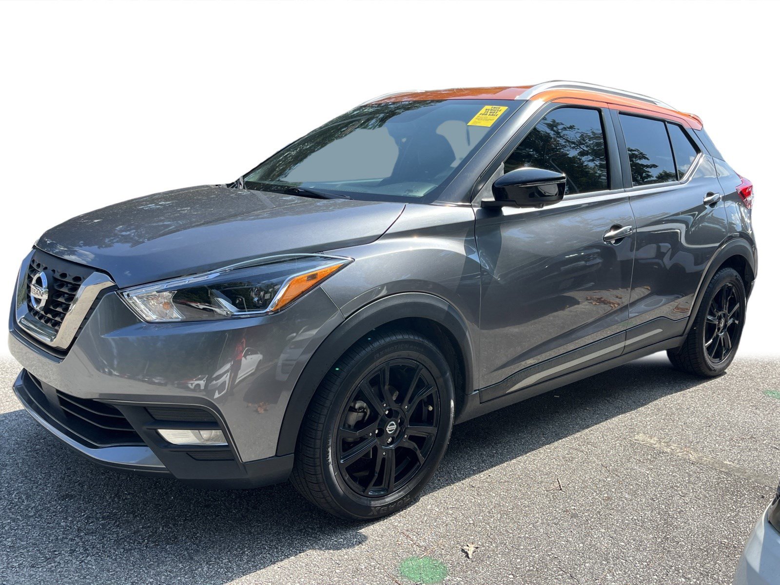 2020 Nissan Kicks SR photo 2