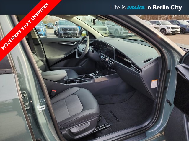 2025 Kia Niro Plug-In Hybrid EX photo 5
