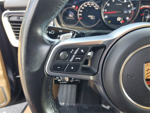 2018 Porsche Panamera 4 photo 14
