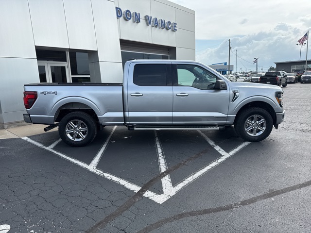 2025 Ford F-150 XLT photo 7