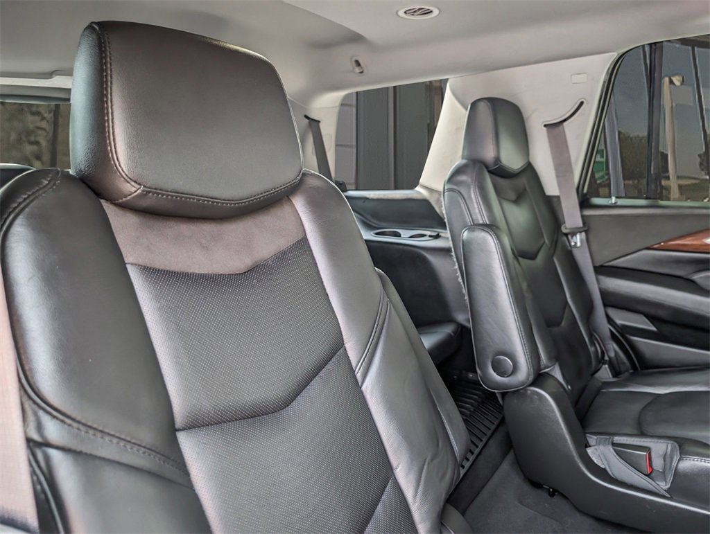 2018 Cadillac Escalade Premium Luxury photo 19