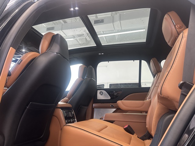 2020 Lincoln Aviator Black Label photo 14