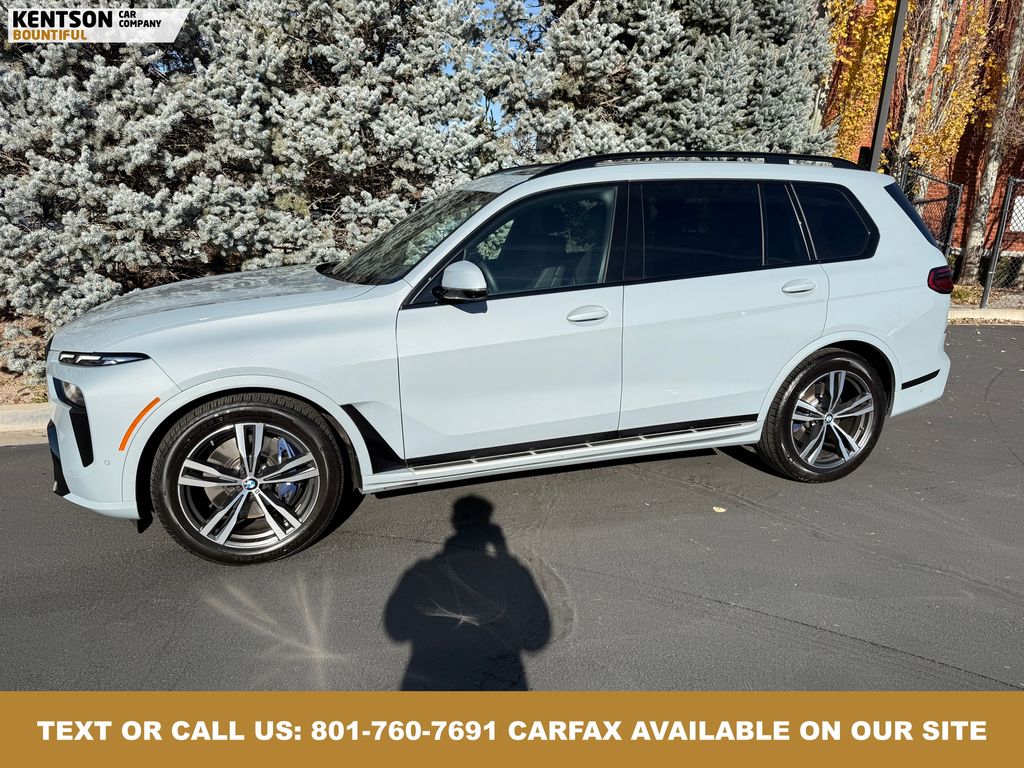 2026 BMW X7 40i's photo