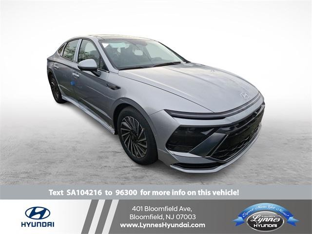 2025 Hyundai Sonata Hybrid