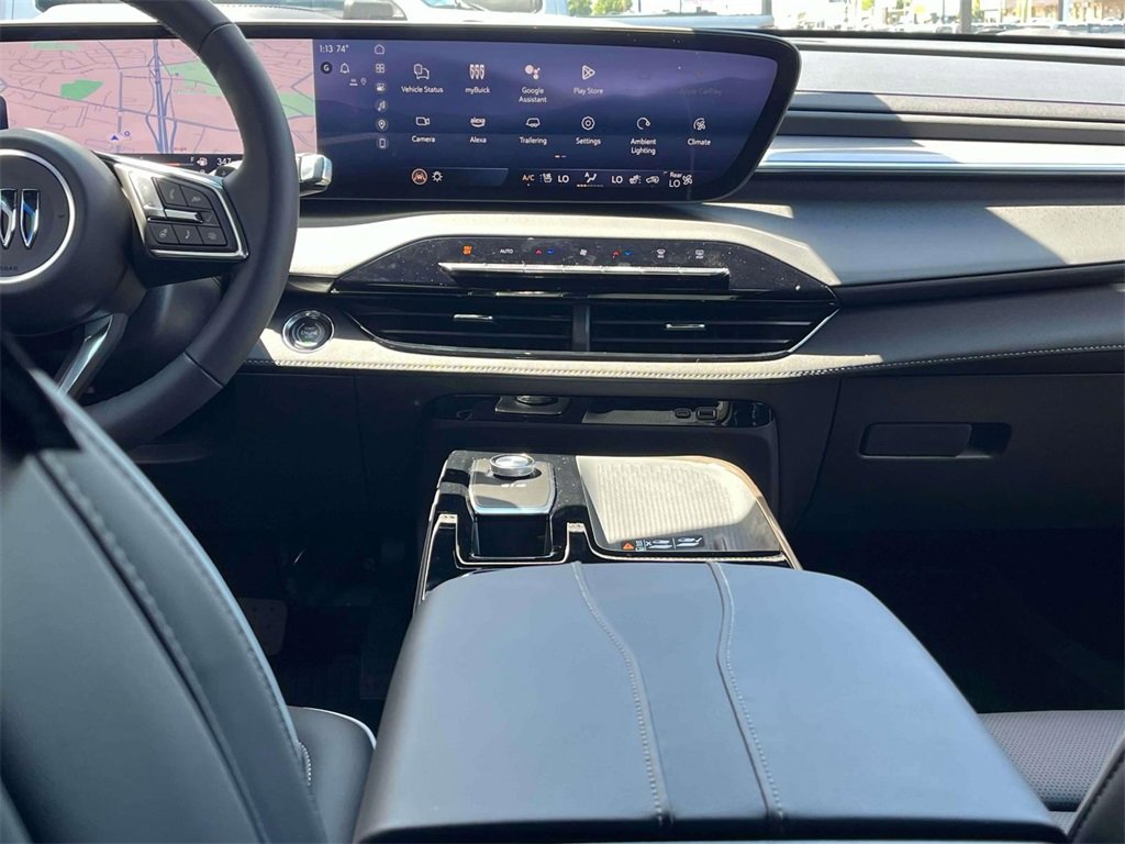 2025 Buick Enclave Avenir photo 13