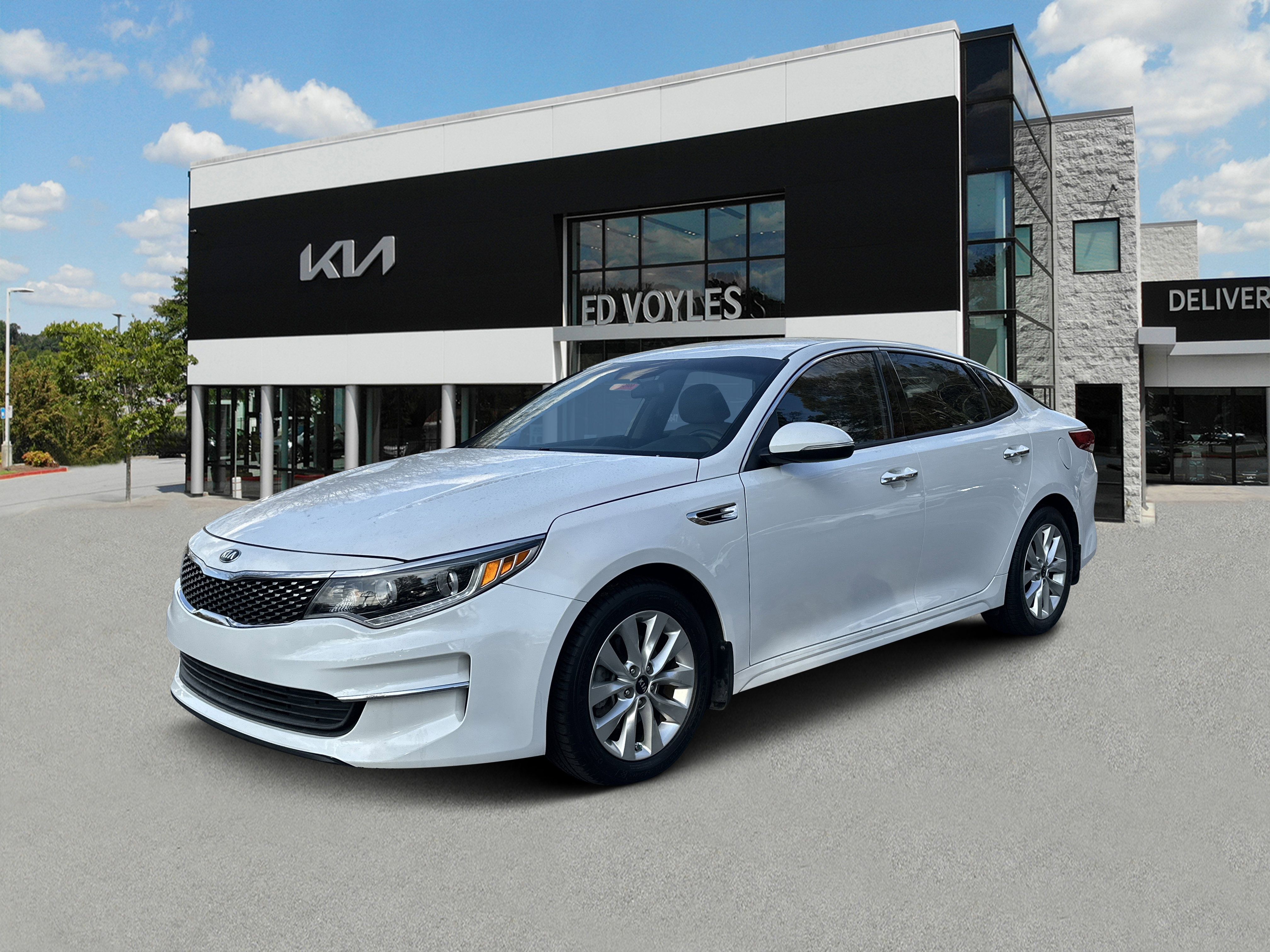 2017 Kia Optima EX's photo