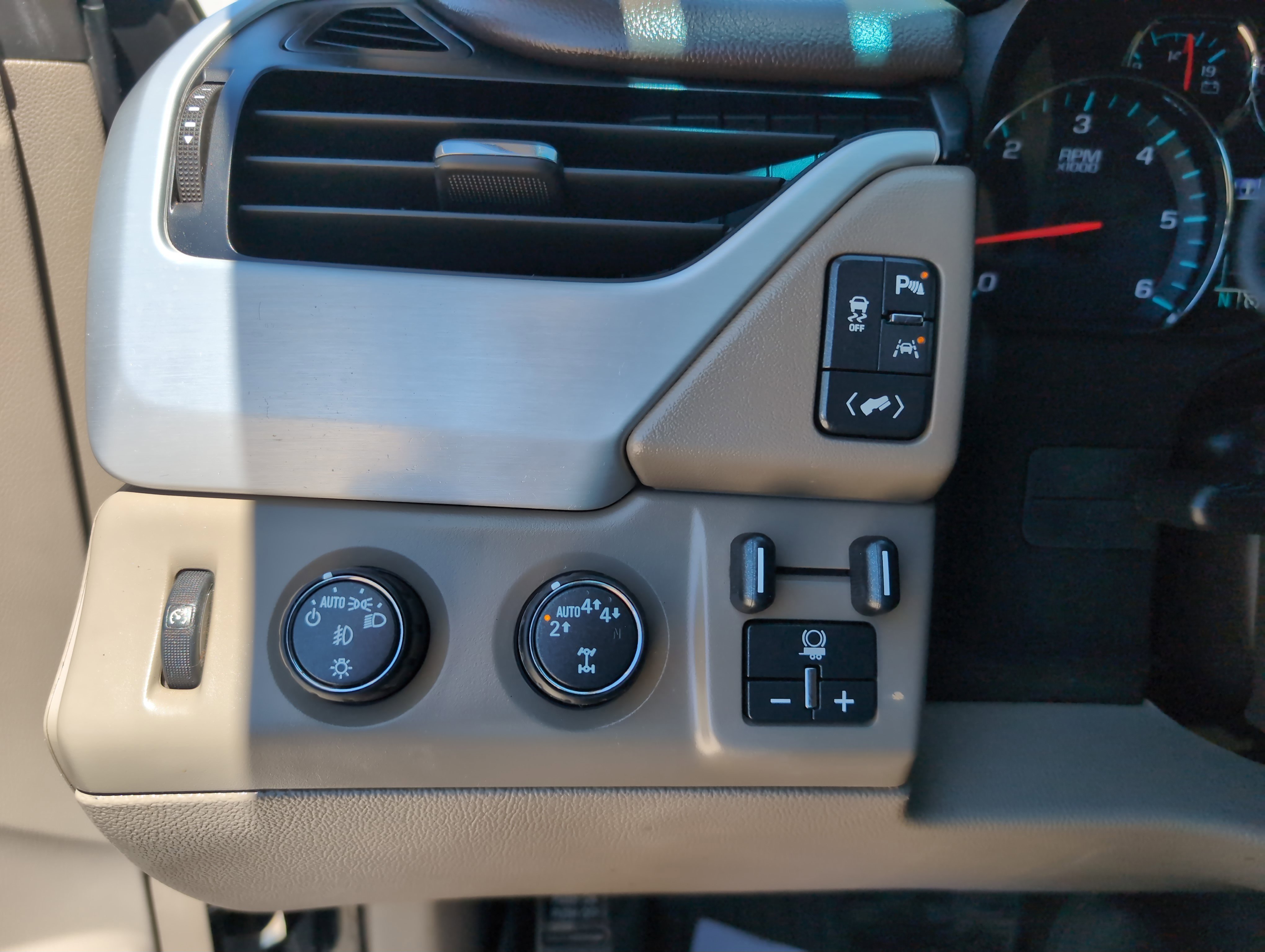 2020 Gmc Yukon XL SLT photo 13