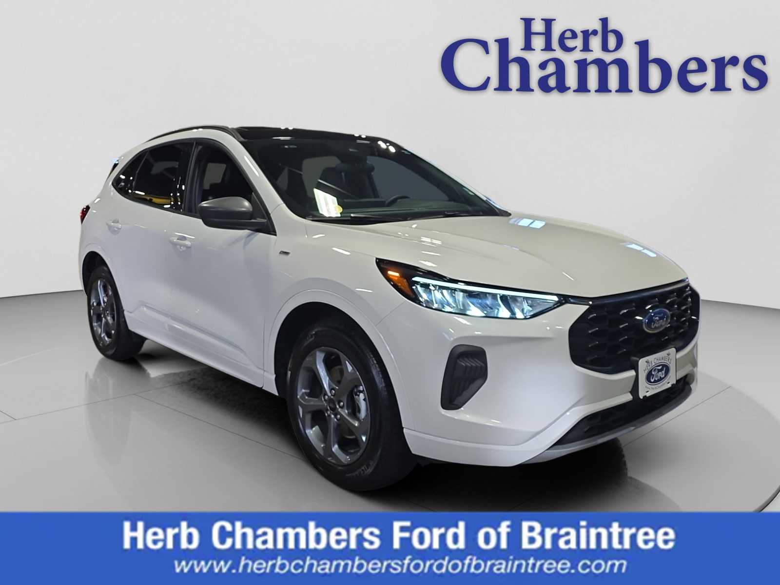 2023 Ford Escape ST-Line's photo