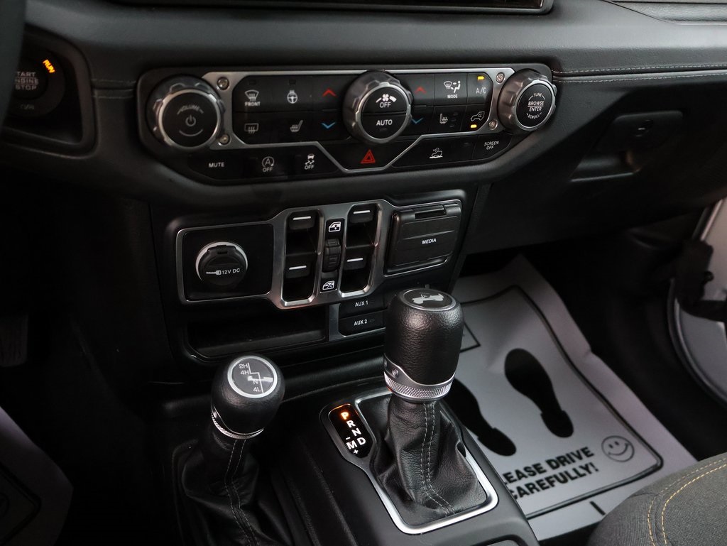 2024 Jeep Wrangler Sahara photo 35