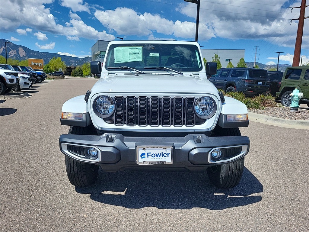 2024 Jeep Gladiator Sport photo 5
