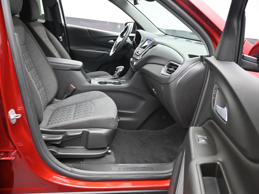 2022 Chevrolet Equinox LT photo 5