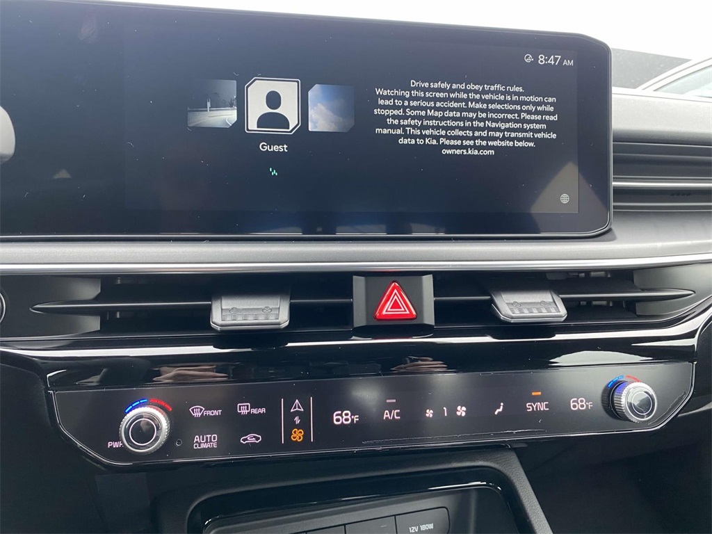 2025 Kia K5 GT-Line photo 14