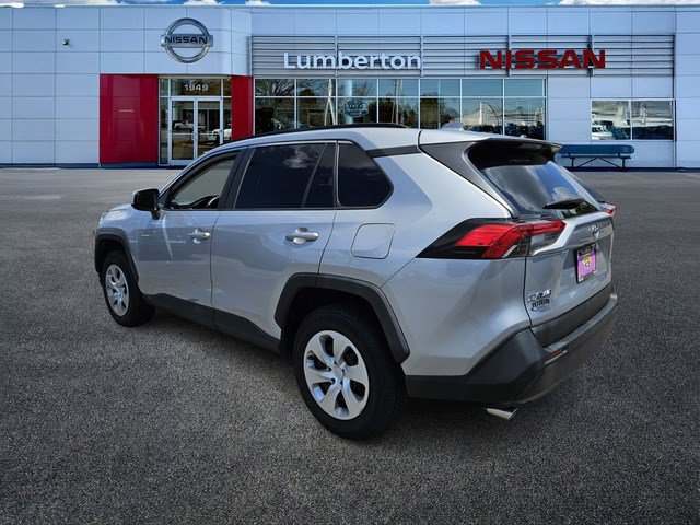 2019 Toyota RAV4 LE photo 5