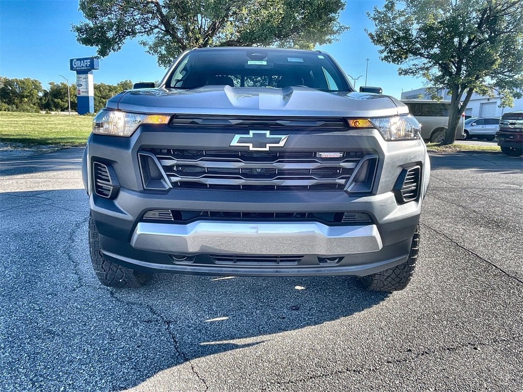 2026 Chevrolet Colorado Trail Boss photo 3