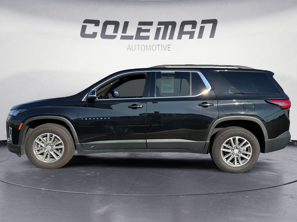 2022 Chevrolet Traverse 1LT photo 2