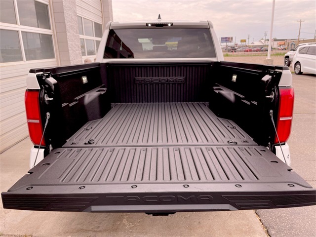 2024 Toyota Tacoma TRD Off-Road photo 13