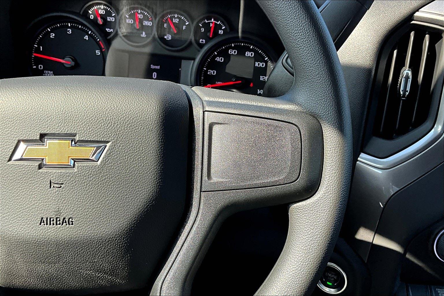 2025 Chevrolet Silverado 3500HD Work Truck photo 8