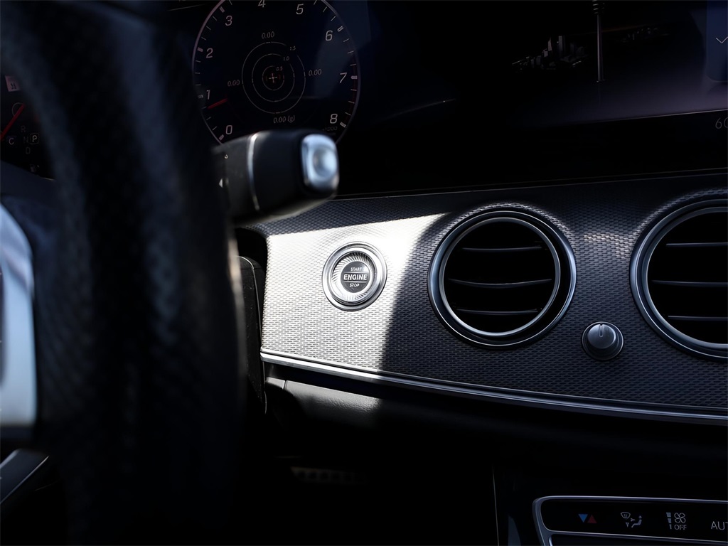 2018 Mercedes Benz E 43 AMG 4MATIC photo 28