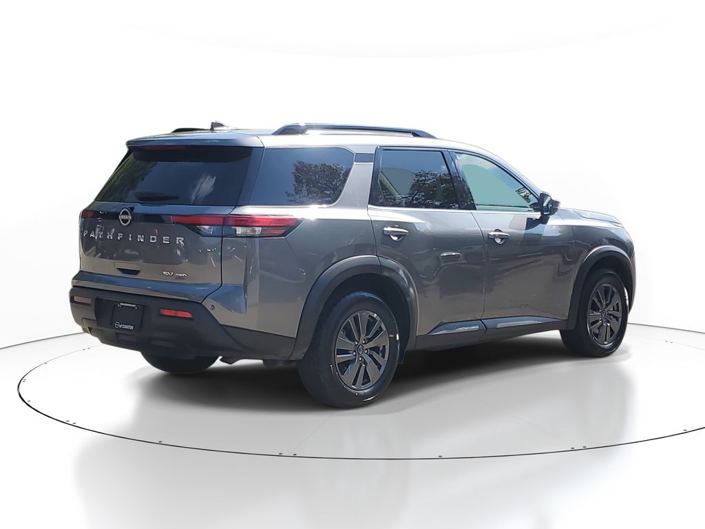 2024 Nissan Pathfinder SV photo 4