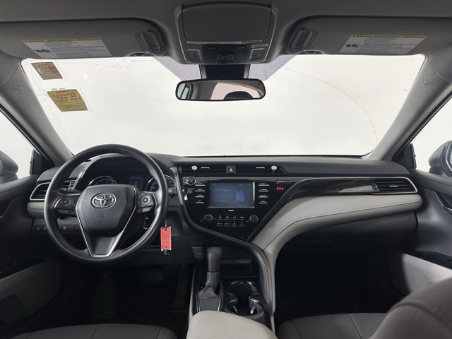 2020 Toyota Camry LE photo 3