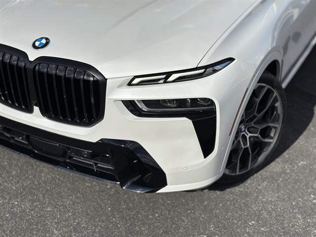2023 Bmw X7 xDrive40i photo 2