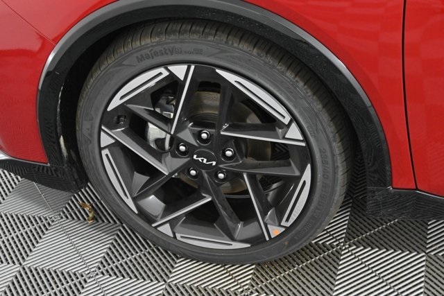2025 Kia K4 GT-Line photo 6