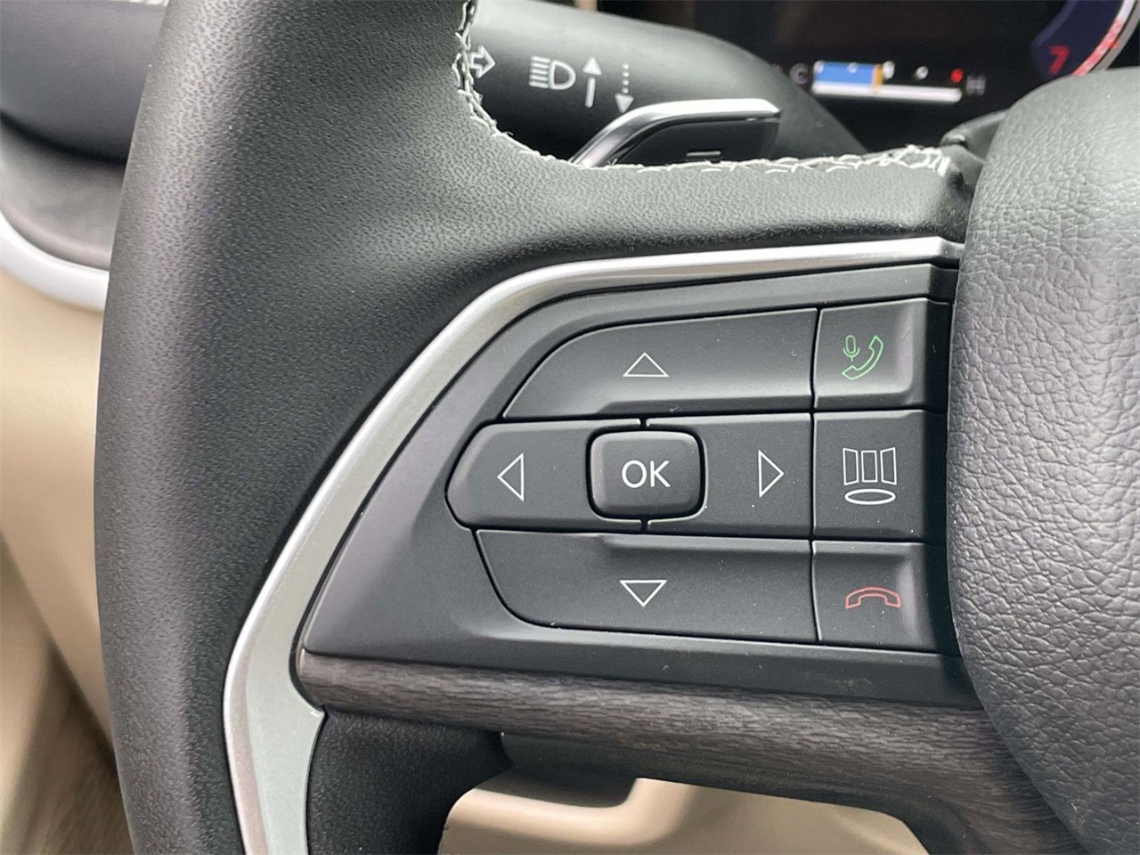 2025 Jeep Grand Cherokee Limited photo 8