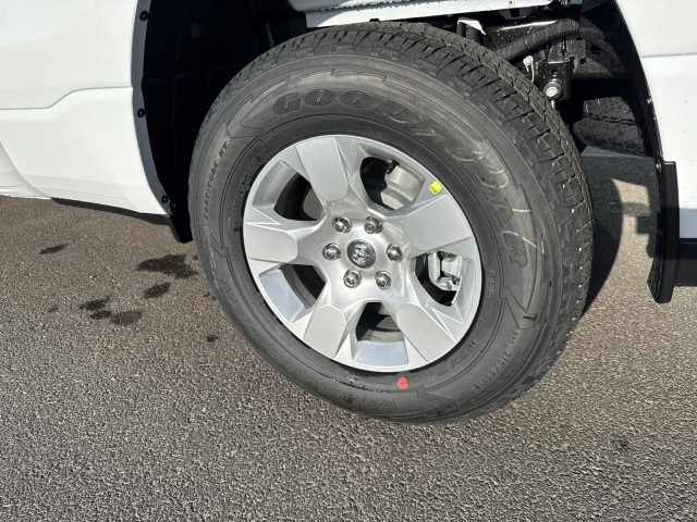 New 2025 Bright White Clear-Coat Exterior Paint RAM Tradesman image 9