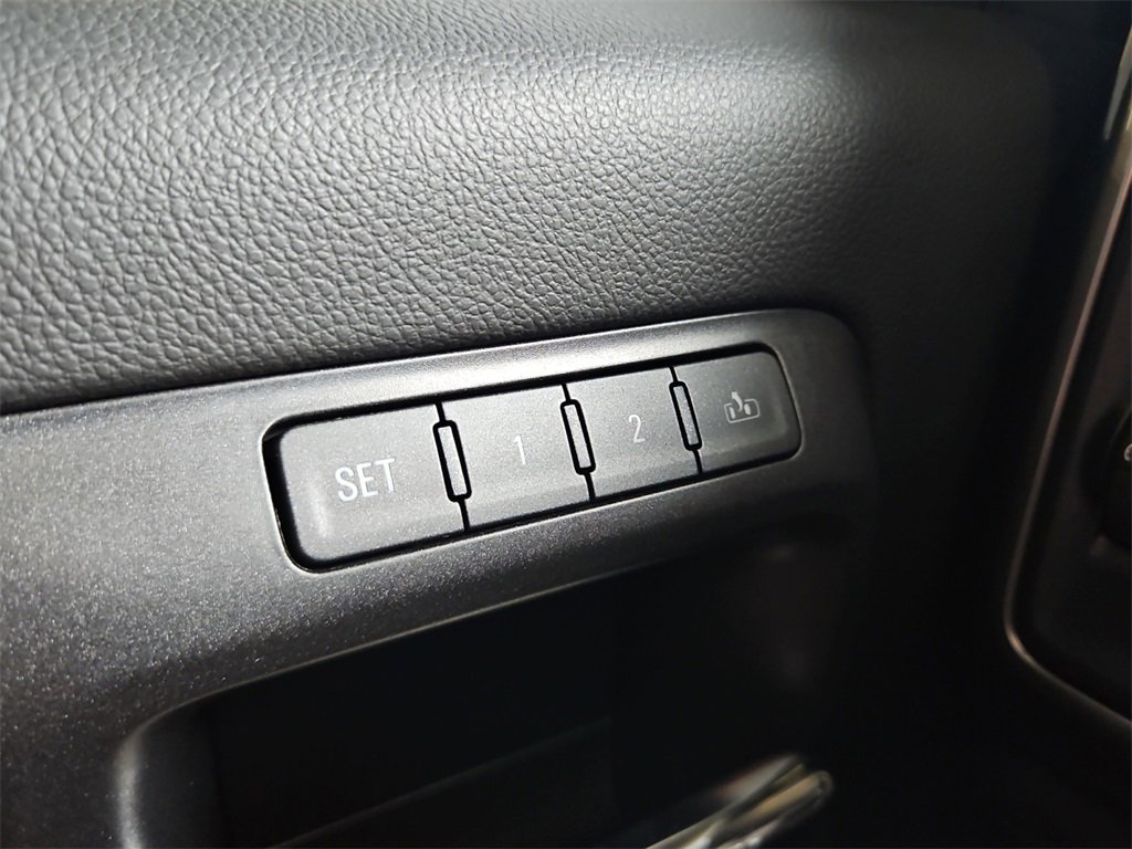 2018 Chevrolet Silverado 1500 LTZ photo 24
