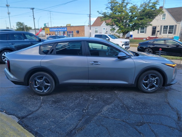 2025 Kia K4 LXS photo 3