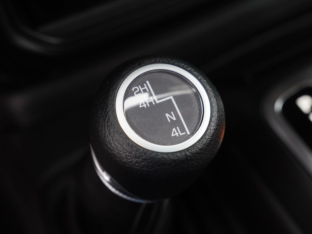 New 2026 Bright White Clear-Coat Exterior Paint Jeep Sport image 17