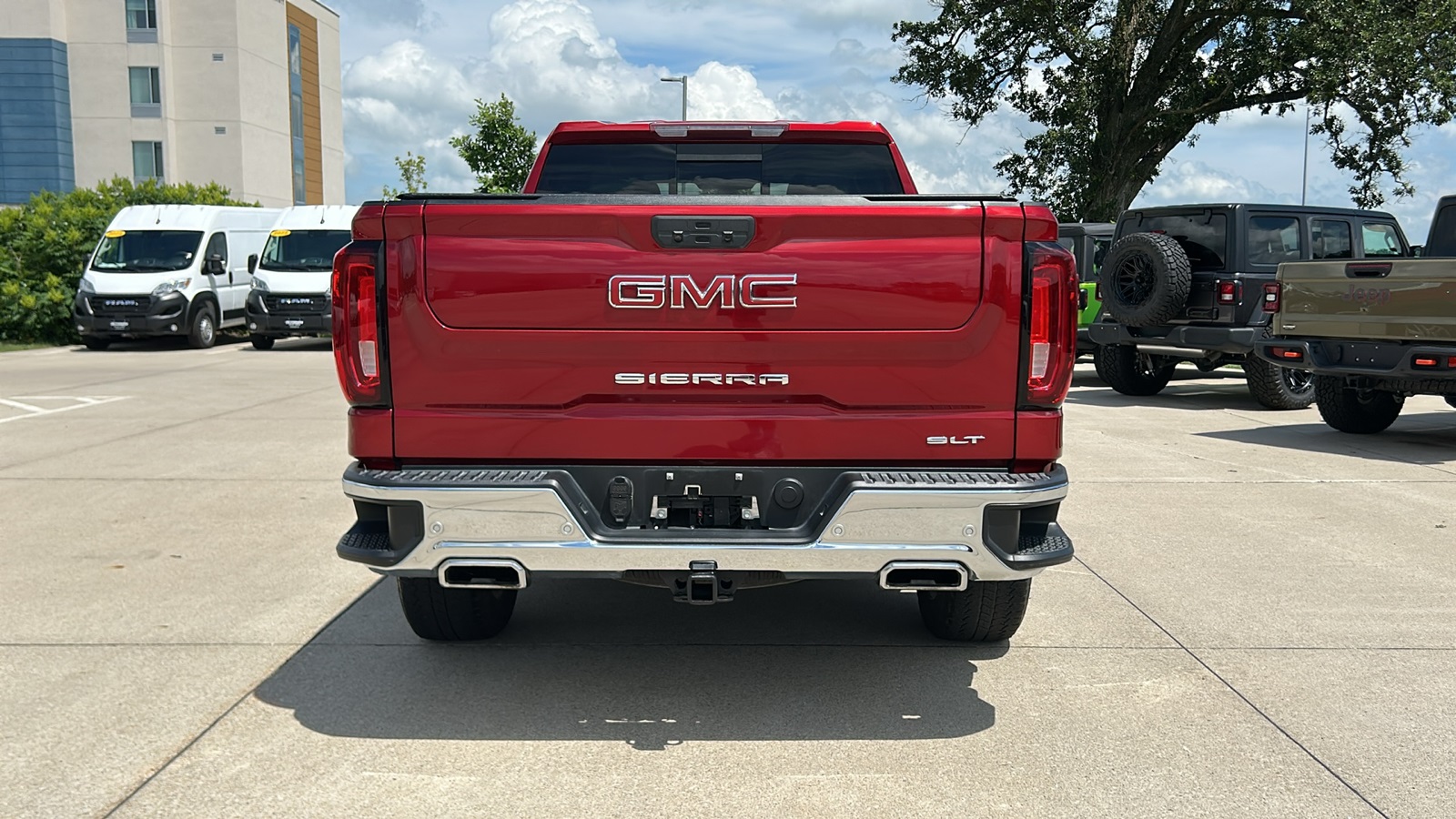 2021 Gmc Sierra 1500 SLT photo 4