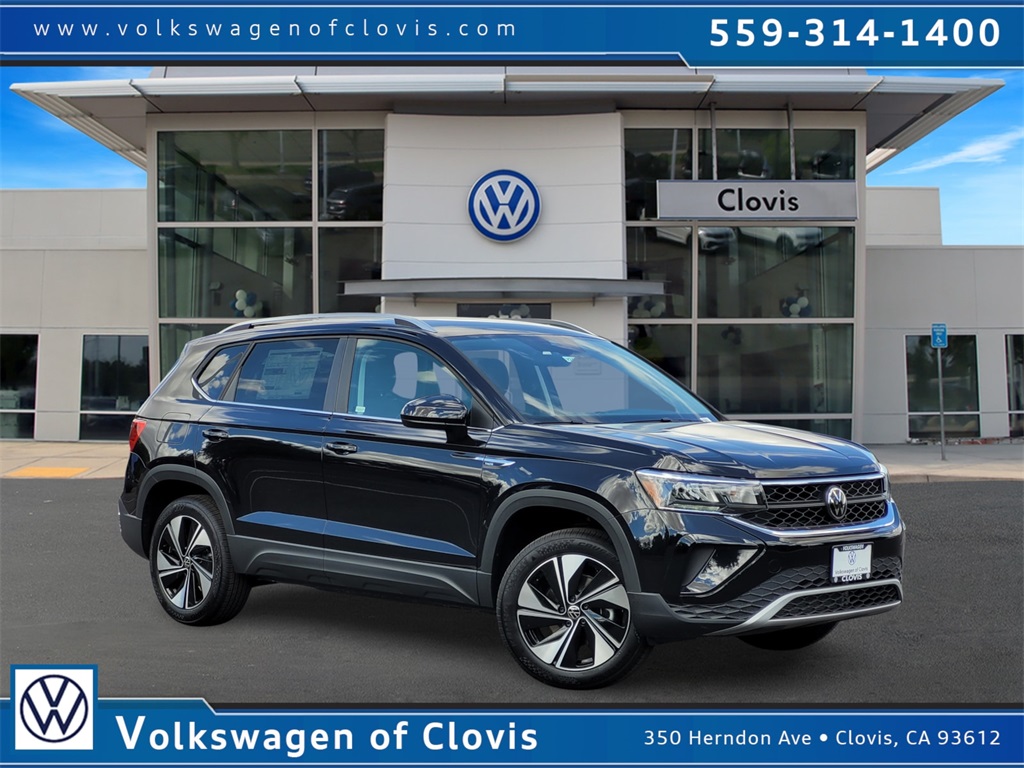 2024 Volkswagen Taos SE's photo