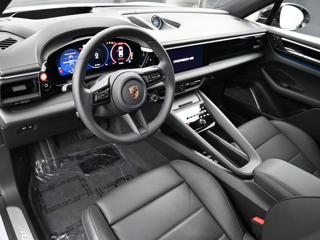 2025 Porsche Macan Electric 4 photo 3