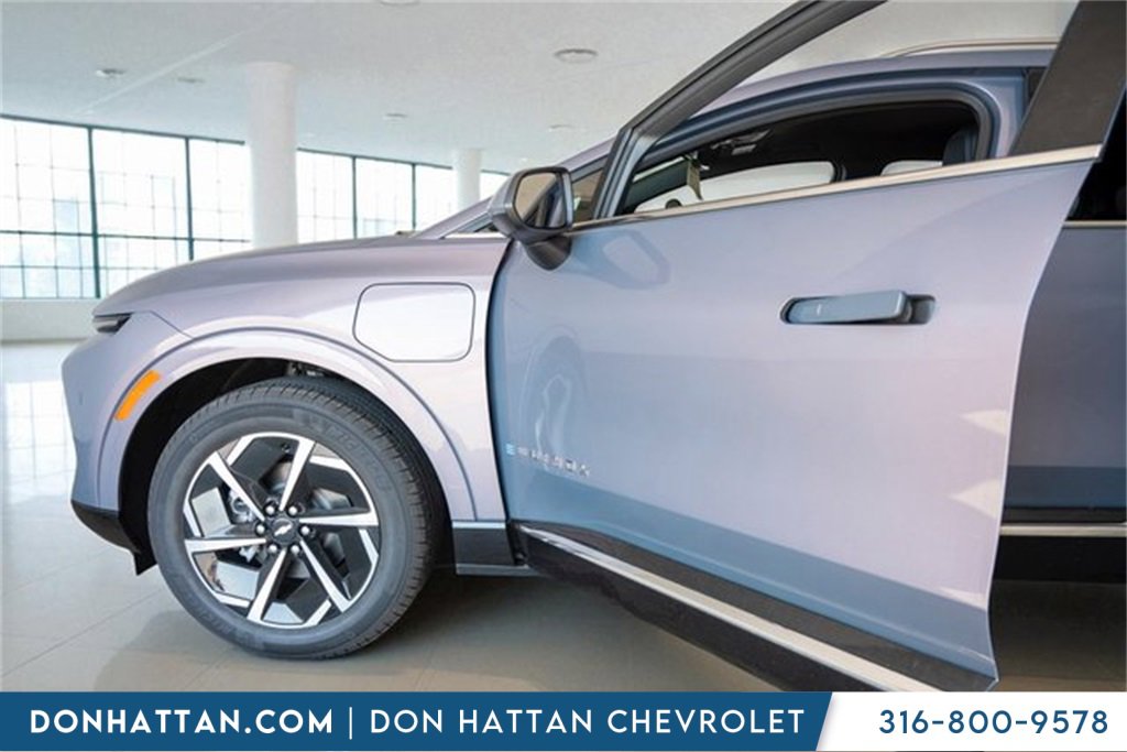 2025 Chevrolet Equinox EV 1LT photo 34