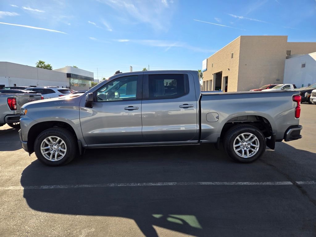 2021 Chevrolet Silverado 1500 RST photo 2