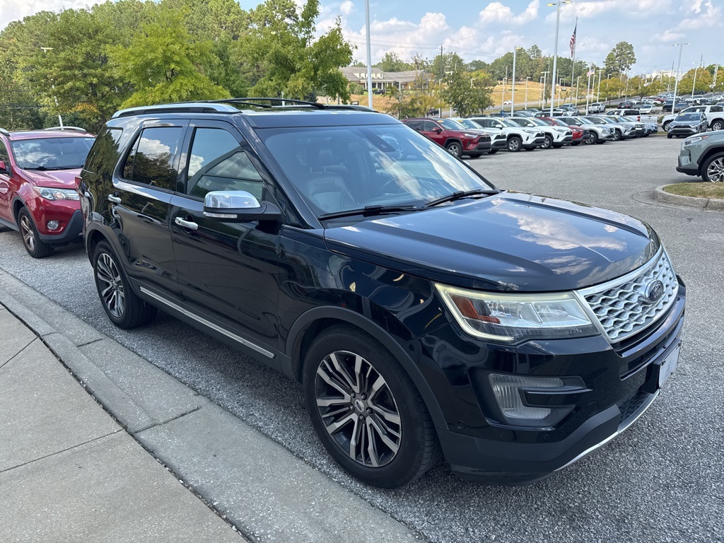 2017 Ford Explorer Platinum photo 4