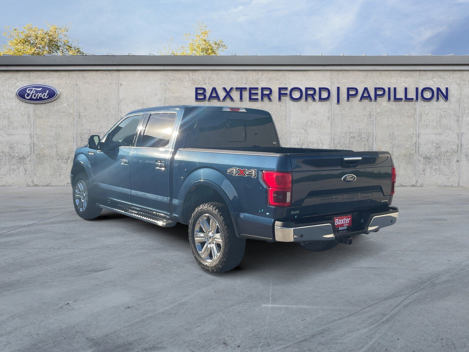 2018 Ford F-150 Lariat photo 2