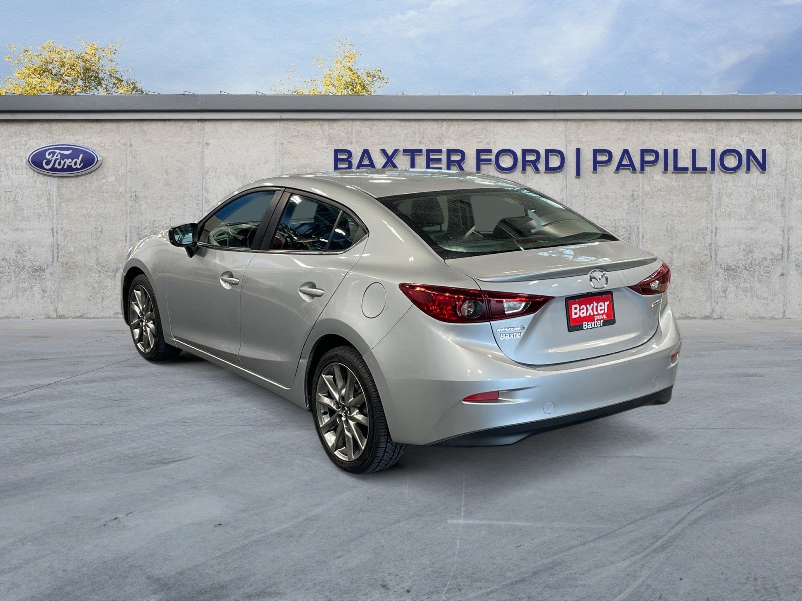 2018 Mazda Mazda3 Touring photo 3