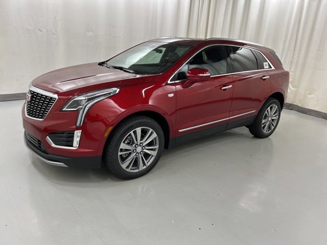 2025 Cadillac XT5 Premium Luxury photo 2