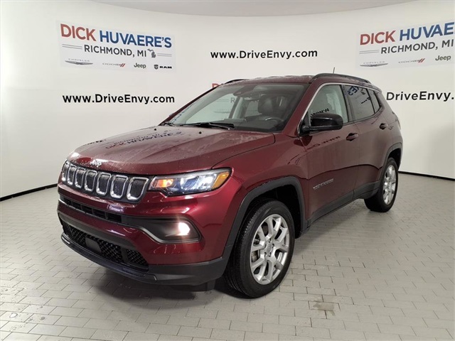 2022 Jeep Compass Latitude Lux's photo