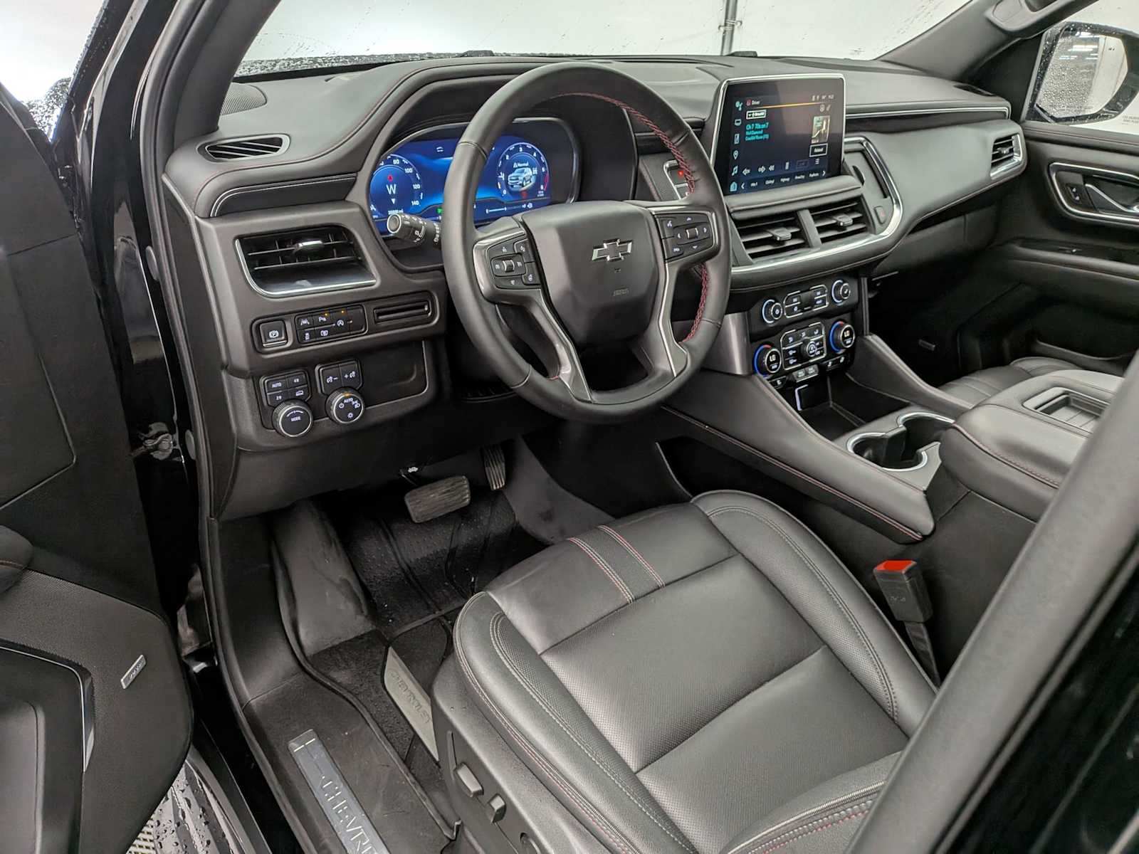 2024 Chevrolet Tahoe RST photo 2