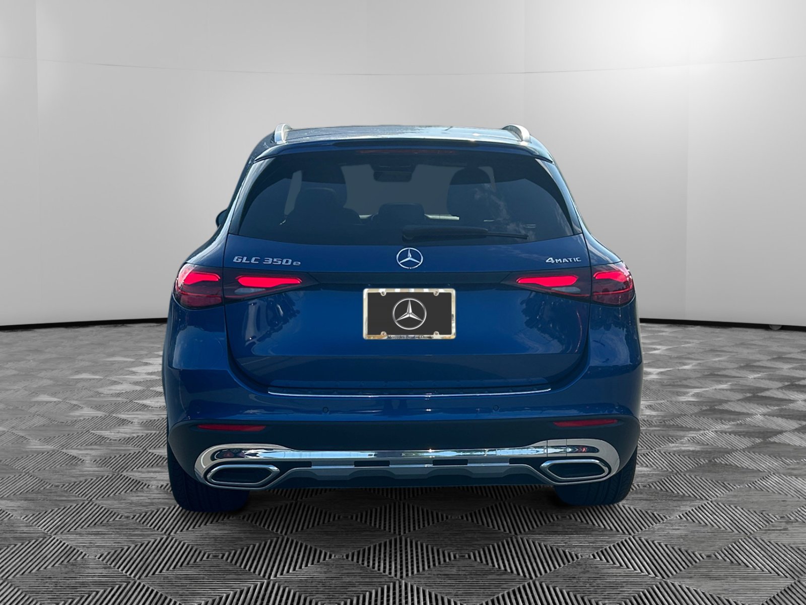 2025 Mercedes Benz GLC 350e 4MATIC photo 4
