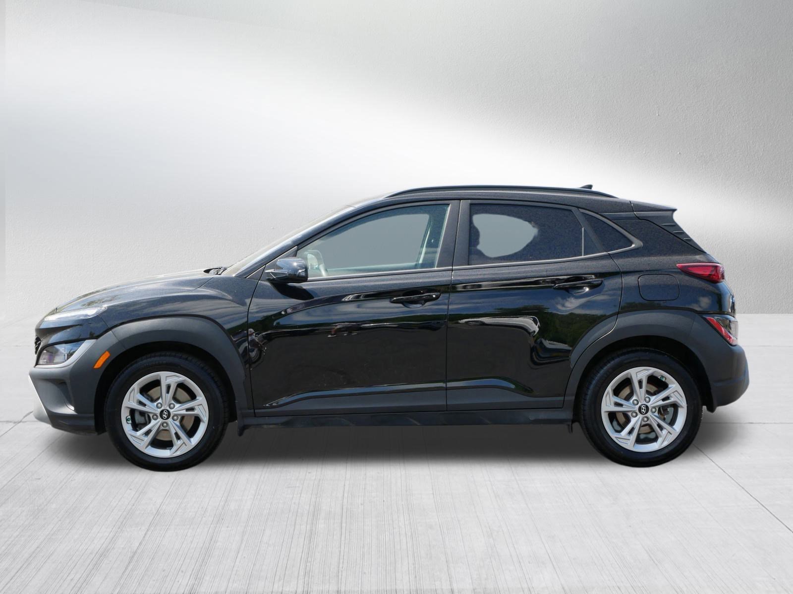 2022 Hyundai Kona SEL photo 4