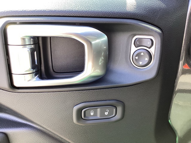 2025 Jeep Gladiator Sport S photo 6