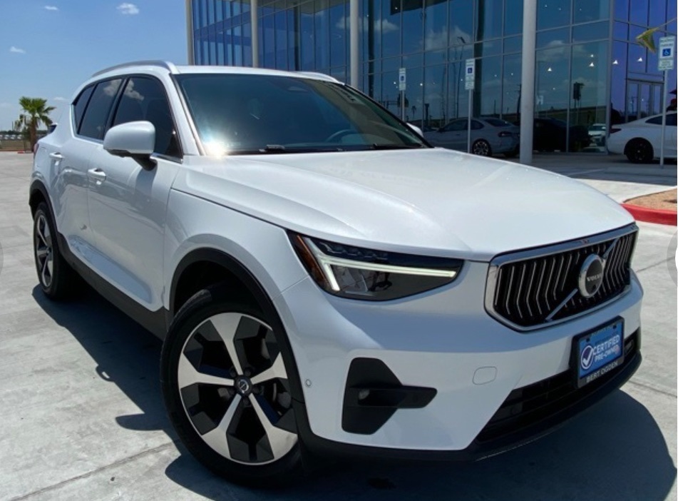 2023 Volvo XC40