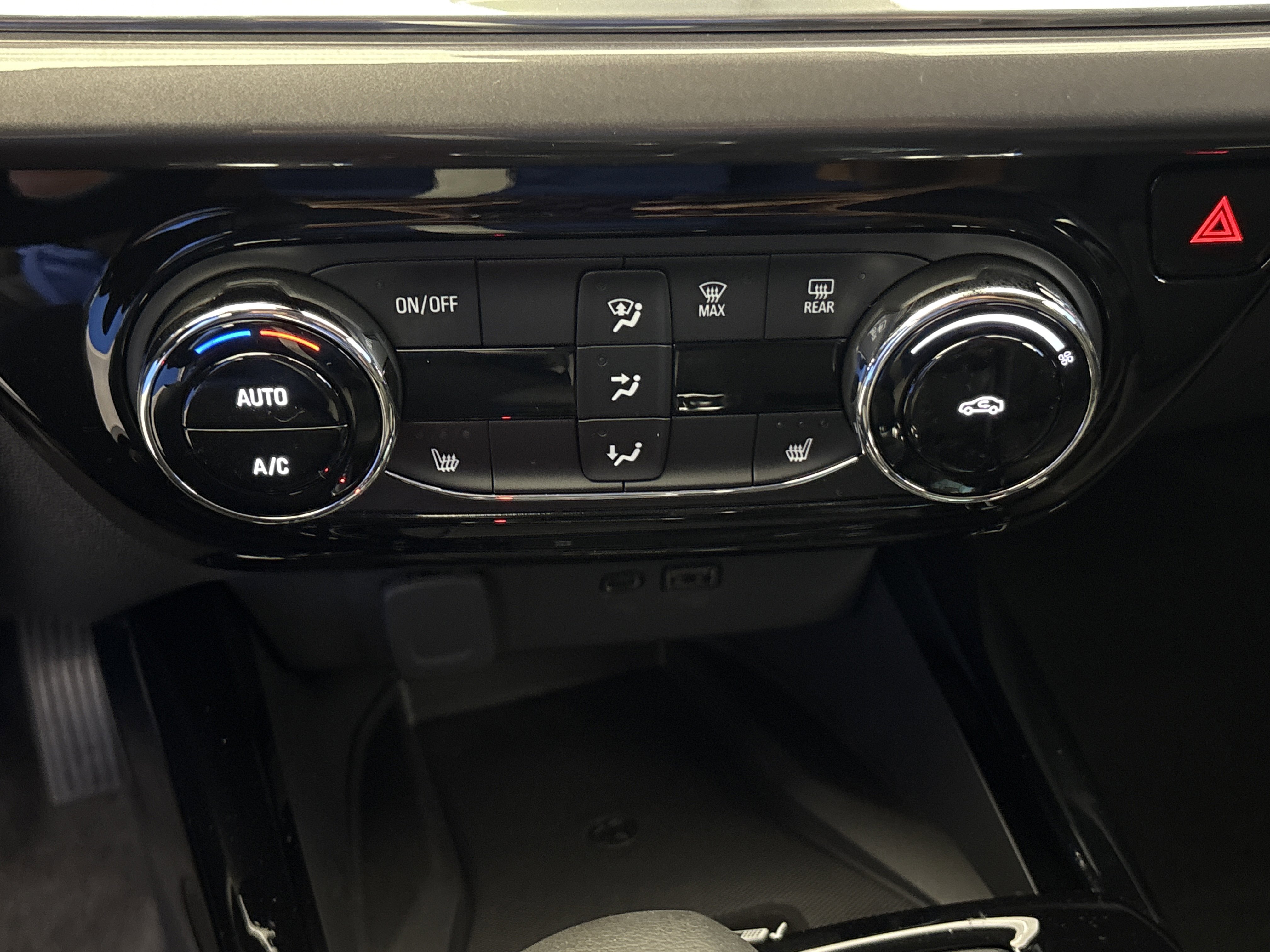 2026 Chevrolet Trax ACTIV photo 14