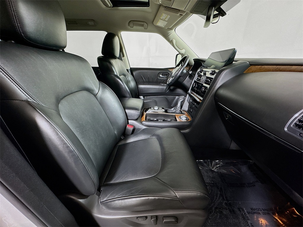 2023 Nissan Armada SL photo 9